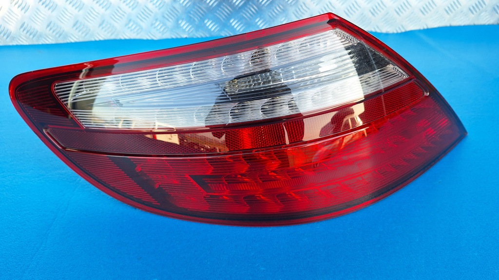 фото №2, Mercedes slk r172 лампа левая задняя