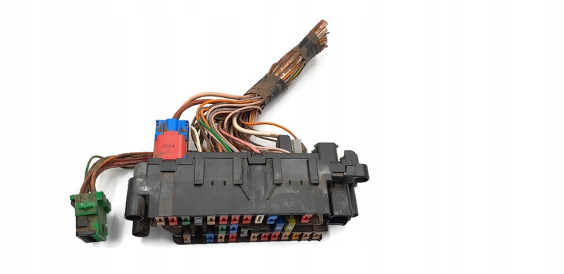 фото №1, Коробка предохранителей peugeot partner 2.0 hdi 02r