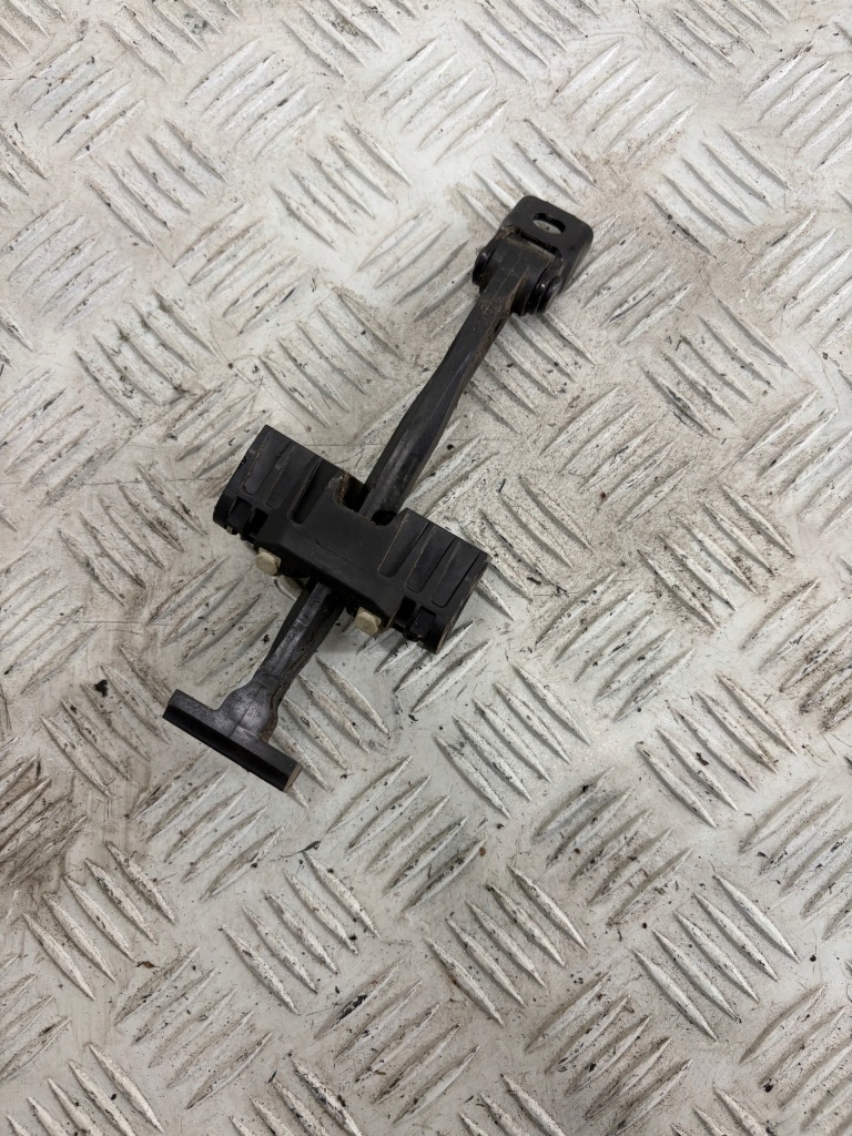 Обмежувач двері задній mini cooper r55 r56 r57 1.6d 7167465 Ціна