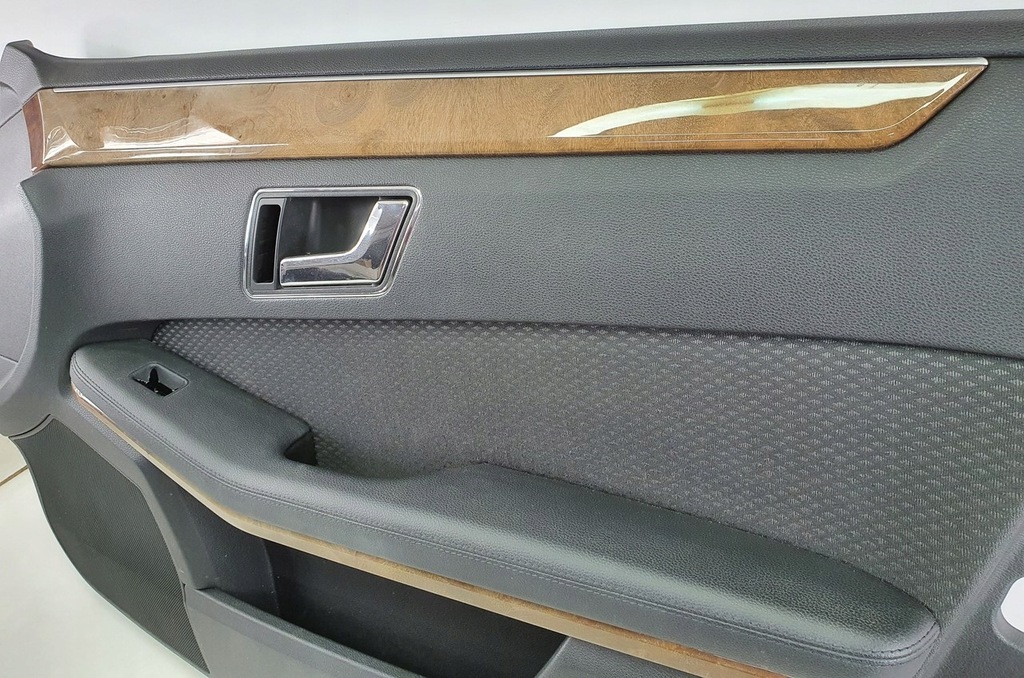 фото №4, Обивка обшивка правый перед mercedes w212 europa