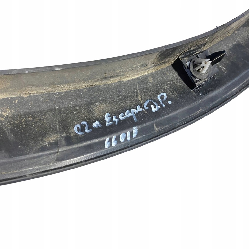 фото №9, Ford escape iv 2022 права сторона молдинг крила заднього