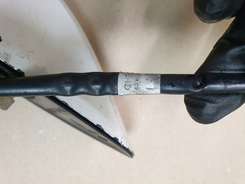 фото №8, Антенна кровельная rekin плавник белый mazda 6 gj 714-02 оригинальный номер