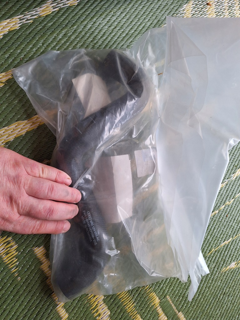 фото №5, Wąż трубка охолодження audi q5 8r0121055ac