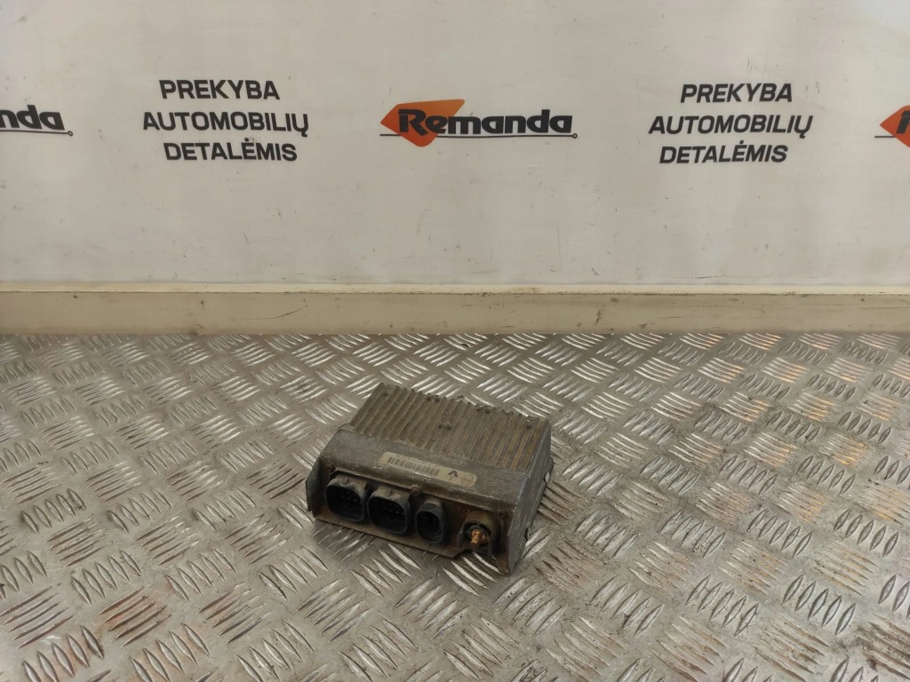 Купити 1998 renault espace 3 блок керування двигуна 7700106071