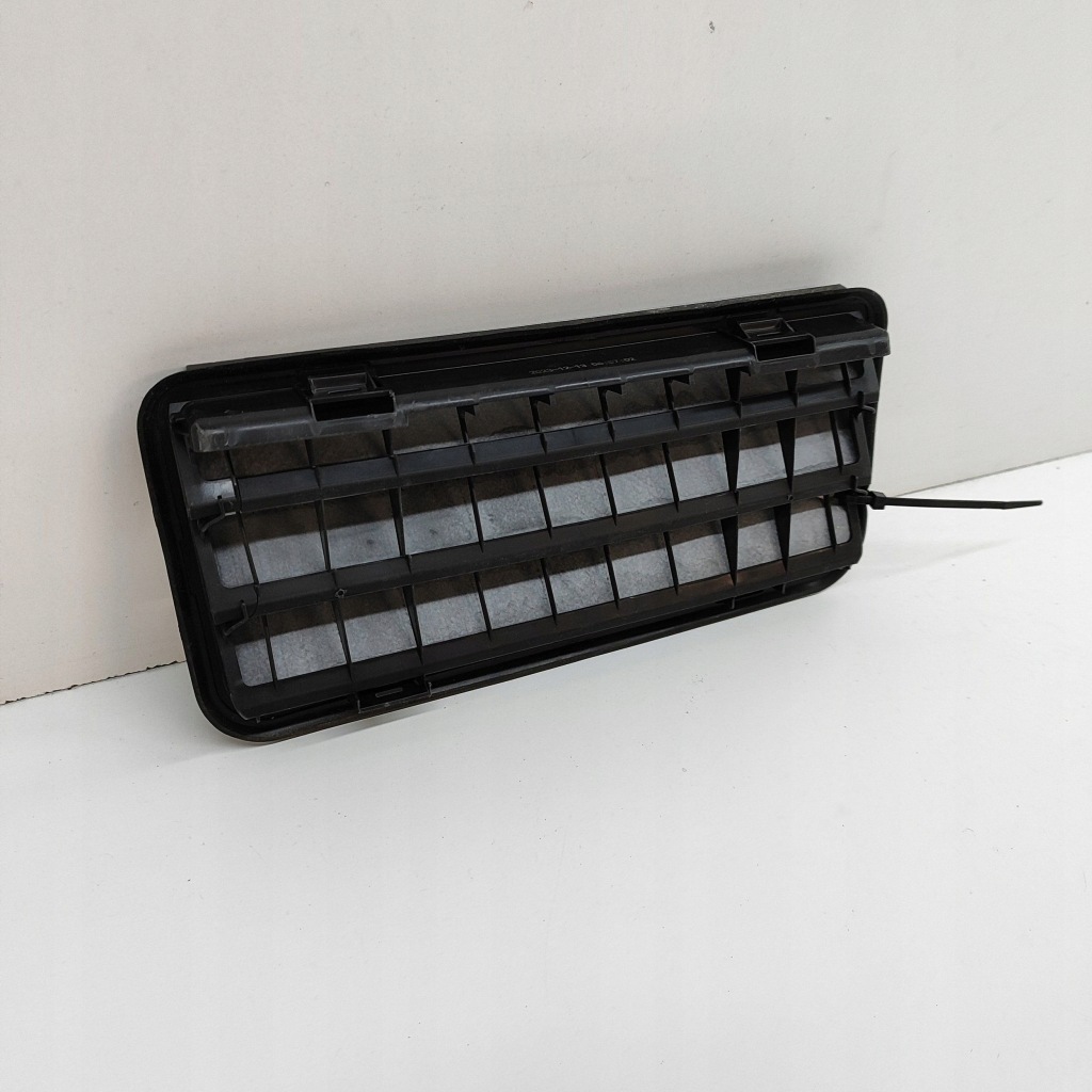 фото №5, Tesla model y 2024 решітка вентиляційна pod бампером заднім