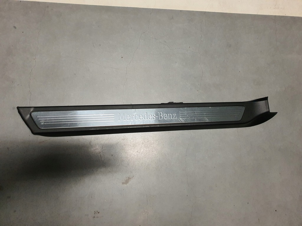 фото №1, Mercedes w207 молдинг накладка поріг права