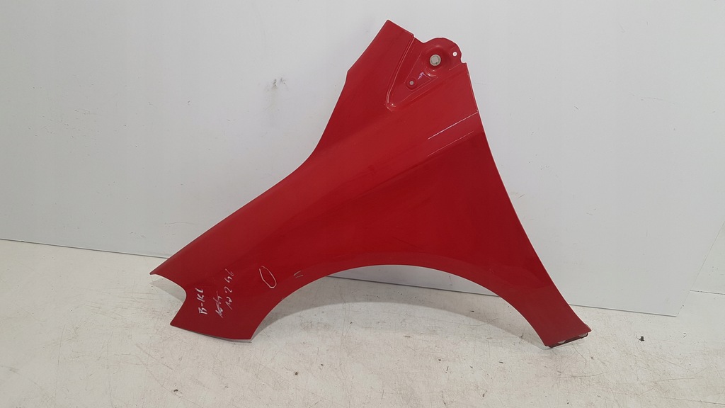 фото №6, Mercedes w246 крыло левый перед передний хороший