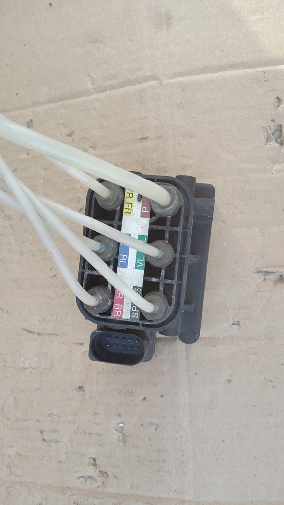 фото №4, Mercedes ml w164 клапан airmatic