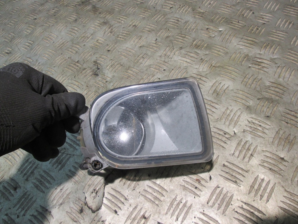 фото №1, Протитуманна фара правий перед передній 30698630 volvo v50 03-