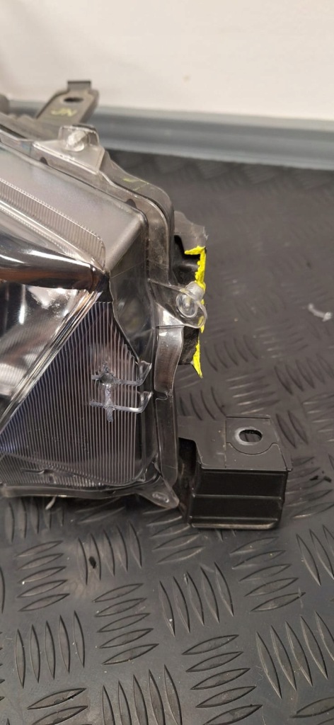 фото №8, Toyota hilux лампа правая перед передняя 1ej-923364-040 d964