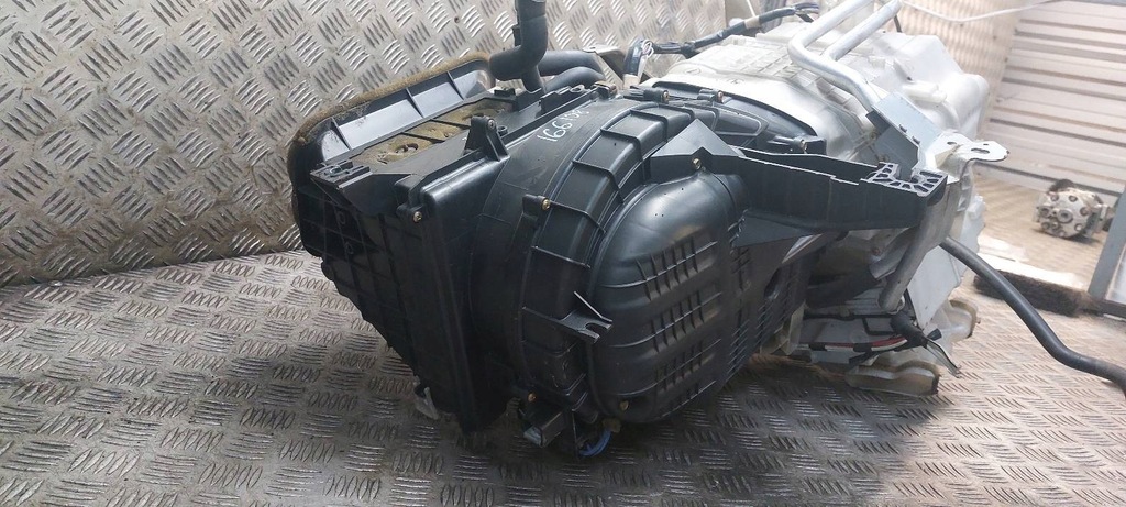 фото №7, Корпус отопителя toyota avensis verso 87130-44100 063700-8600