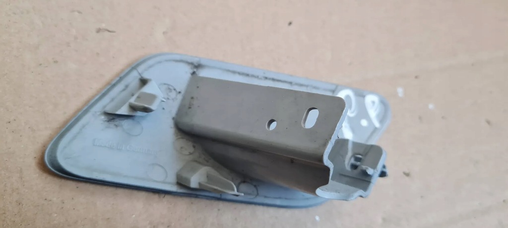 фото №5, S3 8y a3 заглушка бампера распылителя правая lz5m 8y0955276a