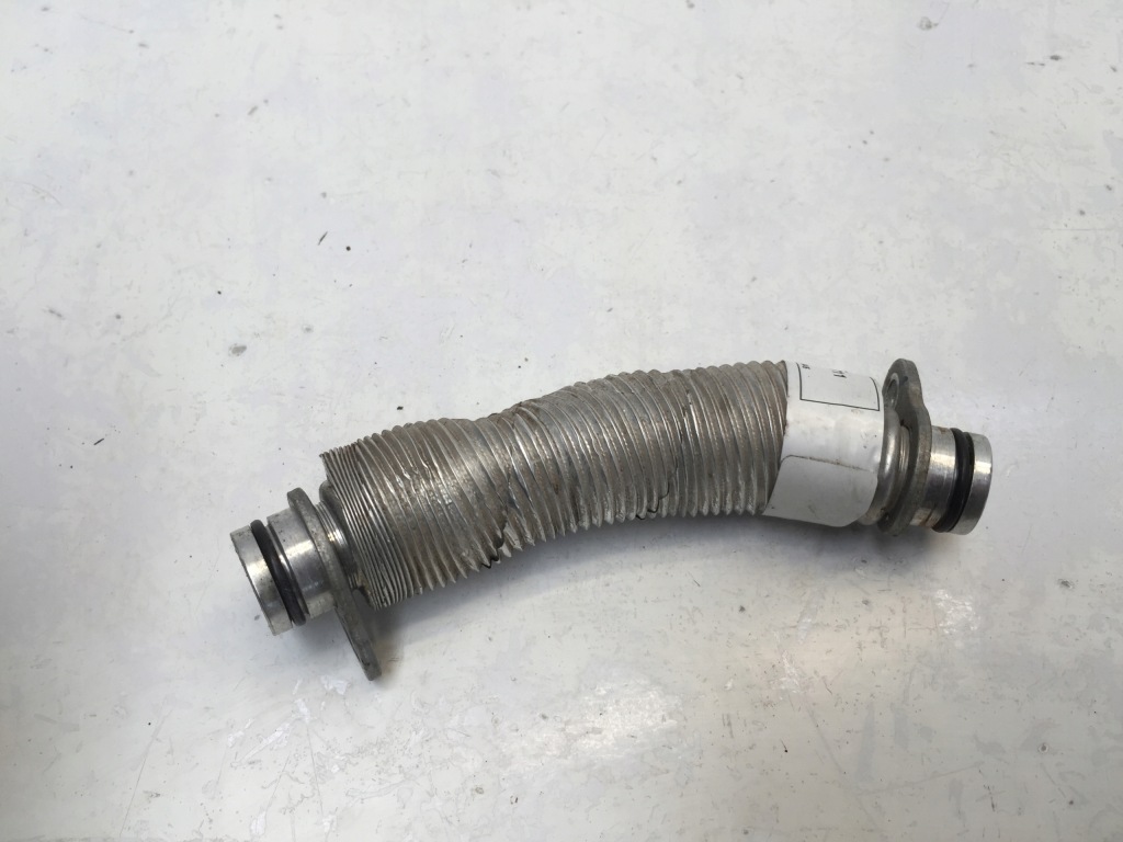 фото №2, Bmw 2 f44 grand coupe 1.5i 2021 труба шланг оливи