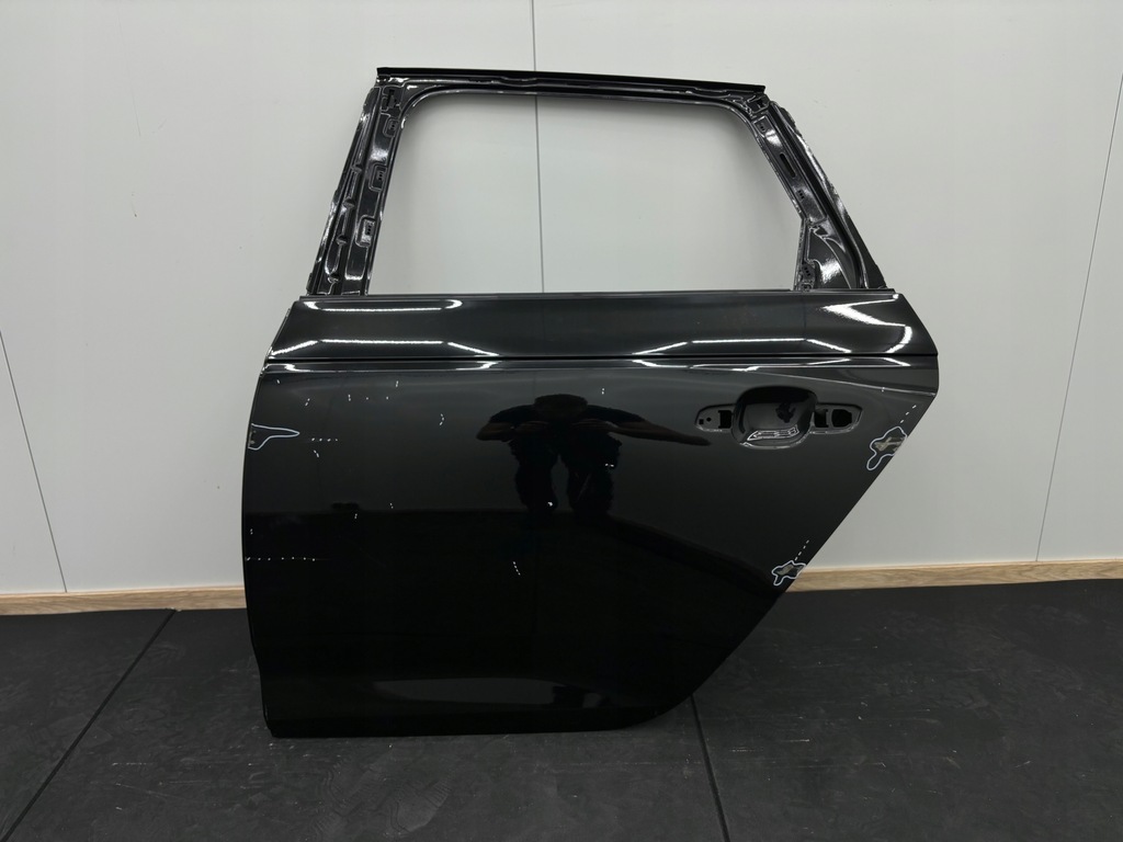 фото №1, Audi a4 b9 rs rs4 дверь левая задние задняя