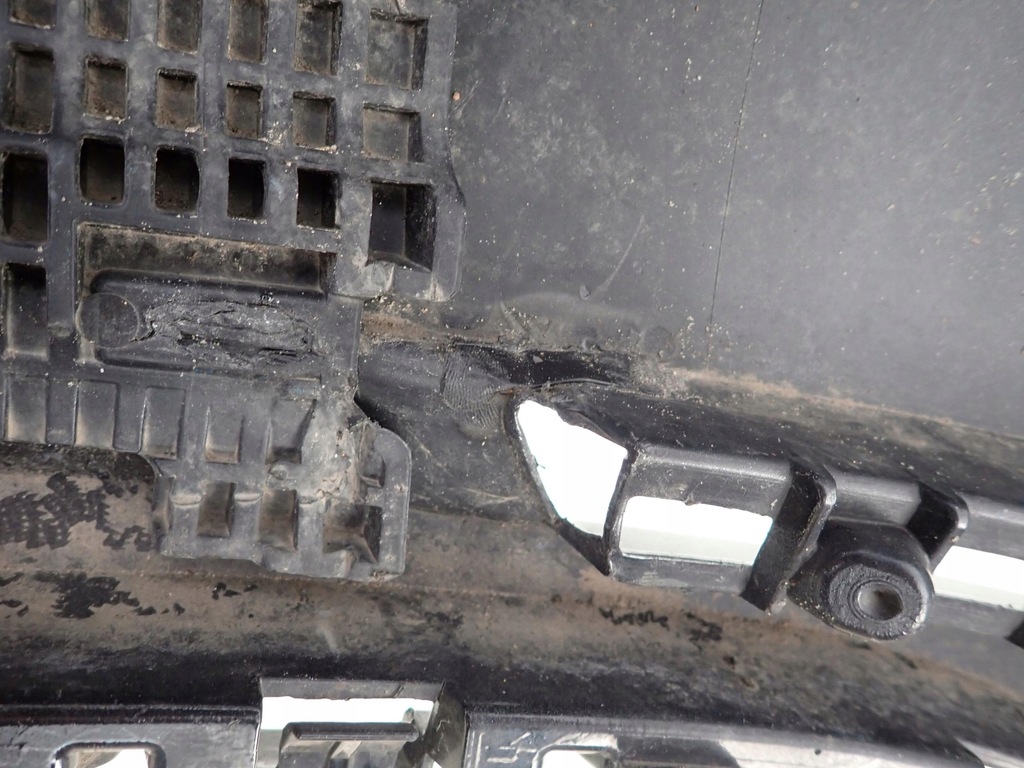 фото №13, Audi a4 b9 8w sedan 15-19 бампер задня задній pdc