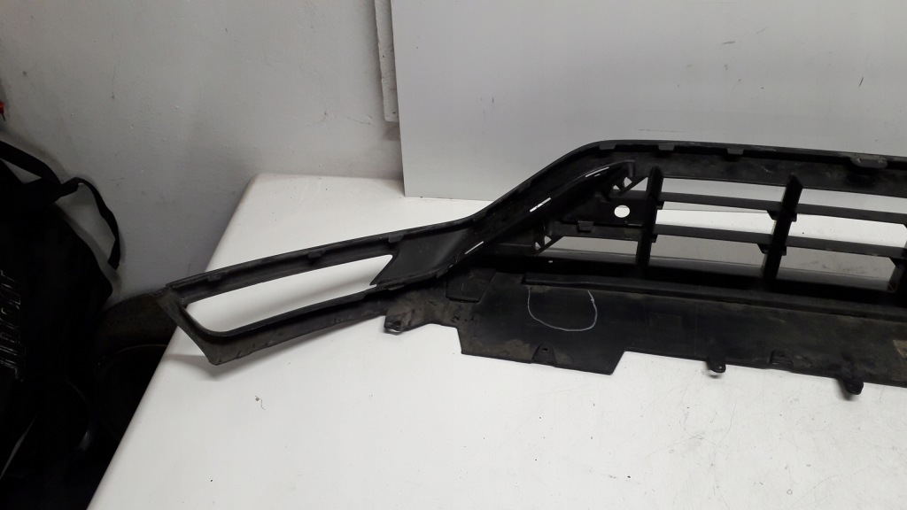 Volvo xc90 14- r-design накладка решётка бампера Недорого