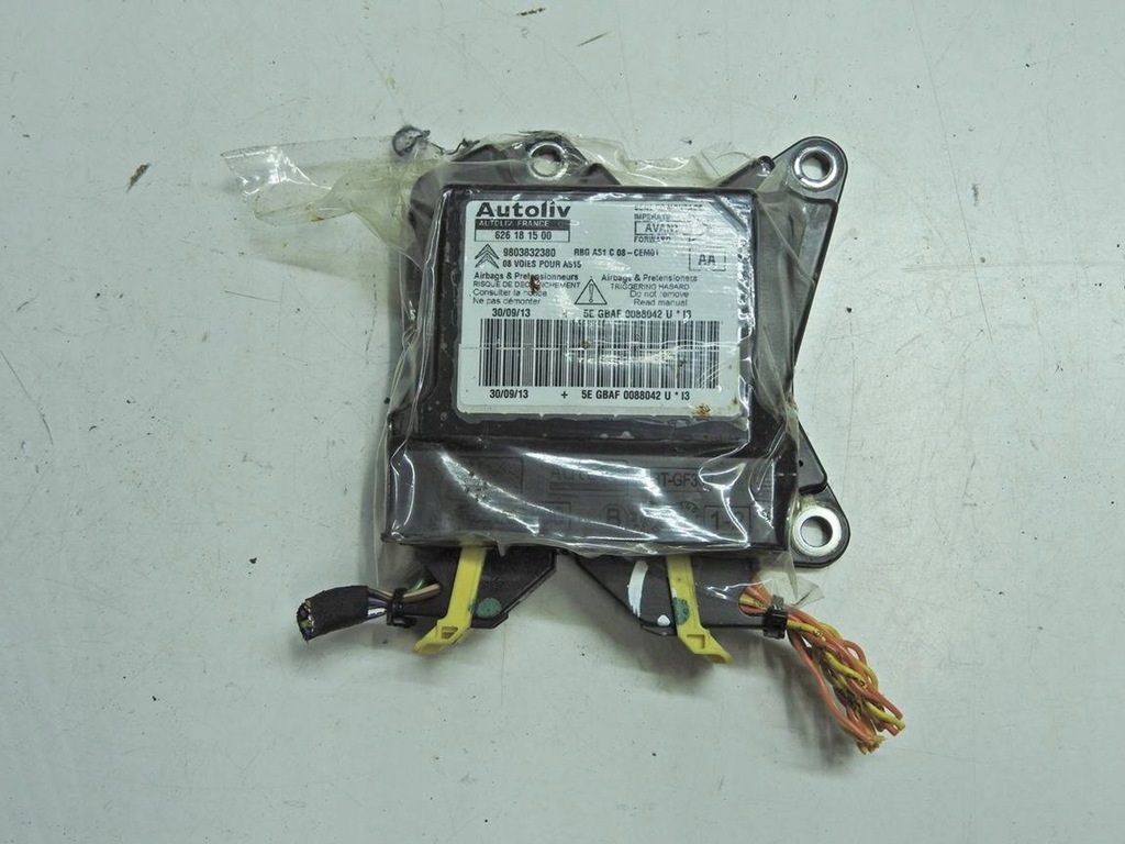 фото №1, Citroen ds3 09-14 модуль датчик подушек подушка безопасности 9803832380