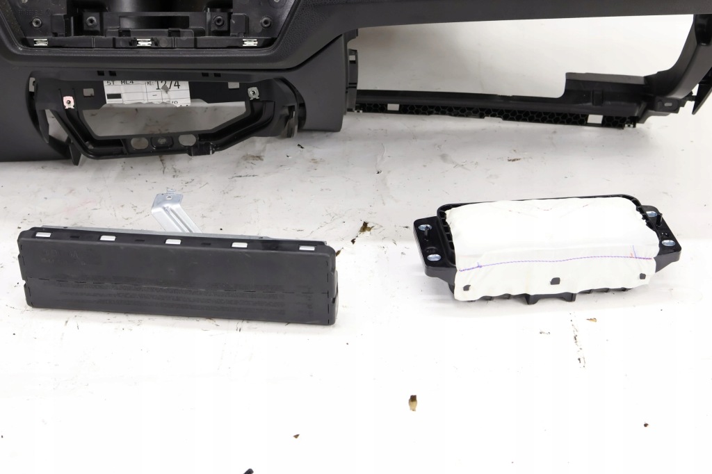 фото №9, Vw touran 5ta консоль подушка безпеки 5ta880201ag lift