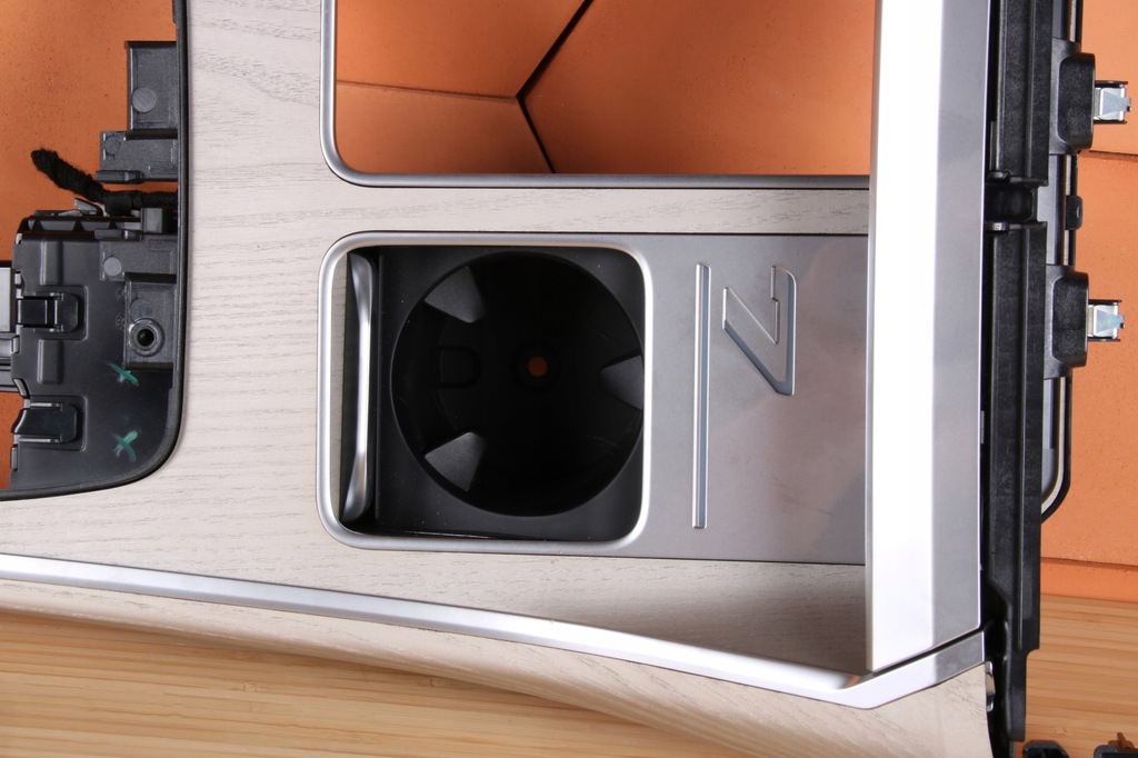 фото №6, Bmw 7 i7 g70 молдинг декоративная dekor туннель среднего jesion szary