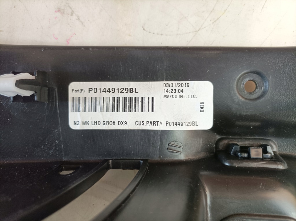 фото №13, Grand cherokee wk2 19 бардачок пасажира usa