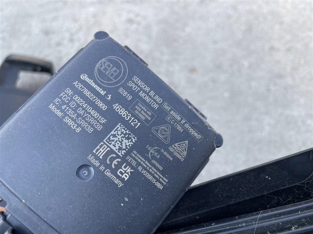 Бампер кронштейн правая  задний + модуль датчик слепая зона citroen jumper 3 3 рестайлинг  21-24 Цена