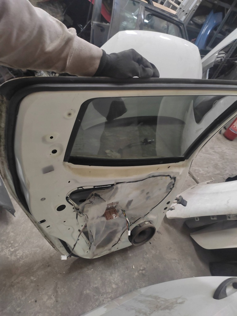 фото №9, Двері задні mitsubishi l200