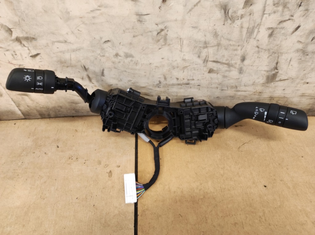 фото №1, Переключатель переключатели aygo x 22-r