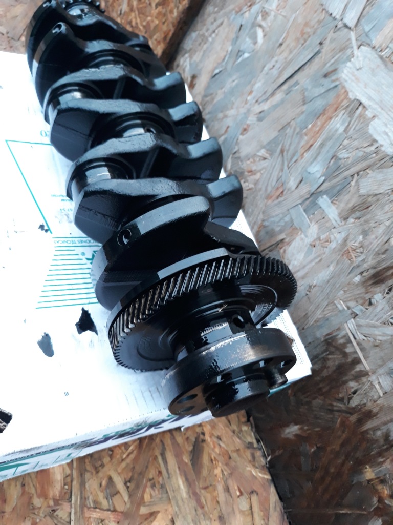 Wal коленчатый bmw e46 2.0d 150km m47 в Украине