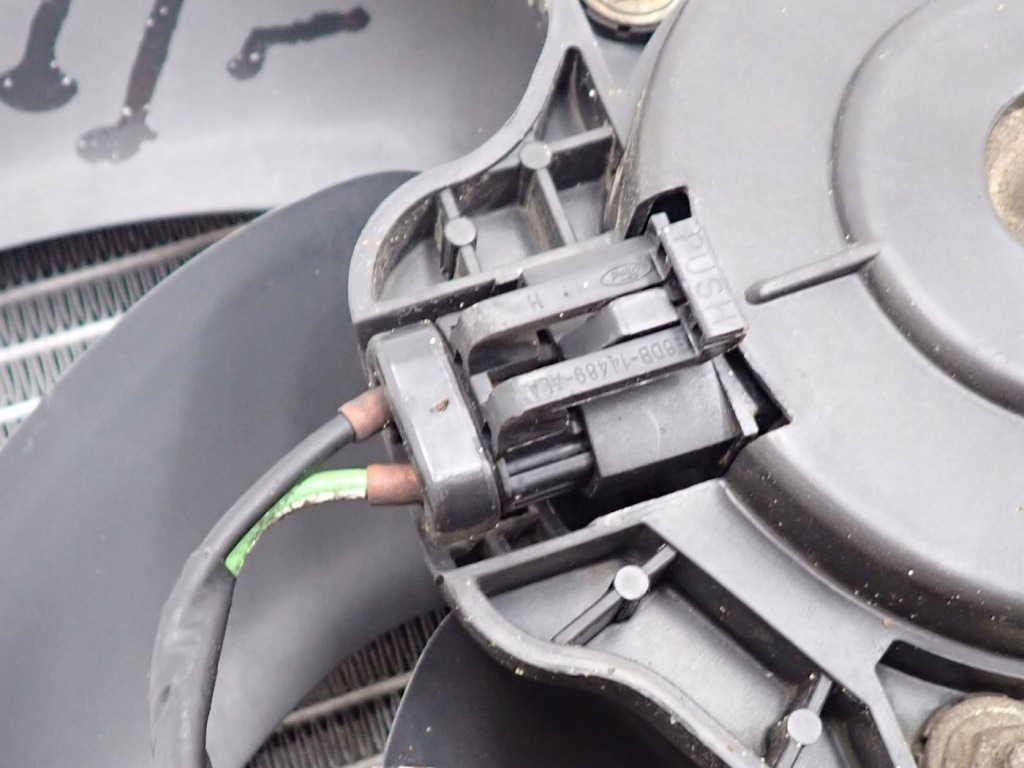 Комплект радиатор воды вентилятор ford fiesta mk6 1.25 Цена