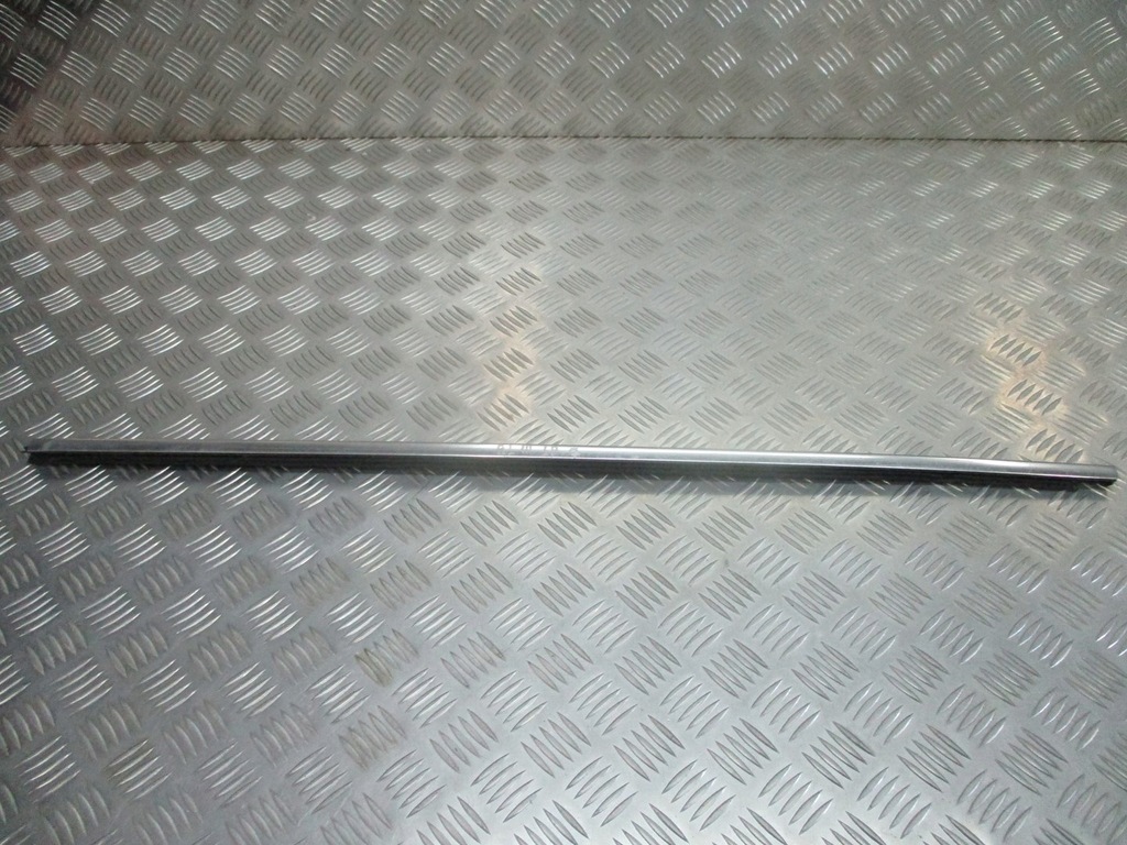 фото №1, Молдинг ущільнювач лівий перед renault laguna iii 2.0 dci