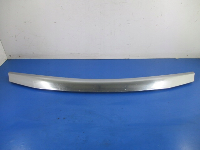 фото №1, Dacia sandero i молдинг решітка хром 8200763573