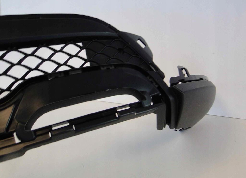 фото №9, Mercedes glb x247 247 решітка середня бампера bez pts