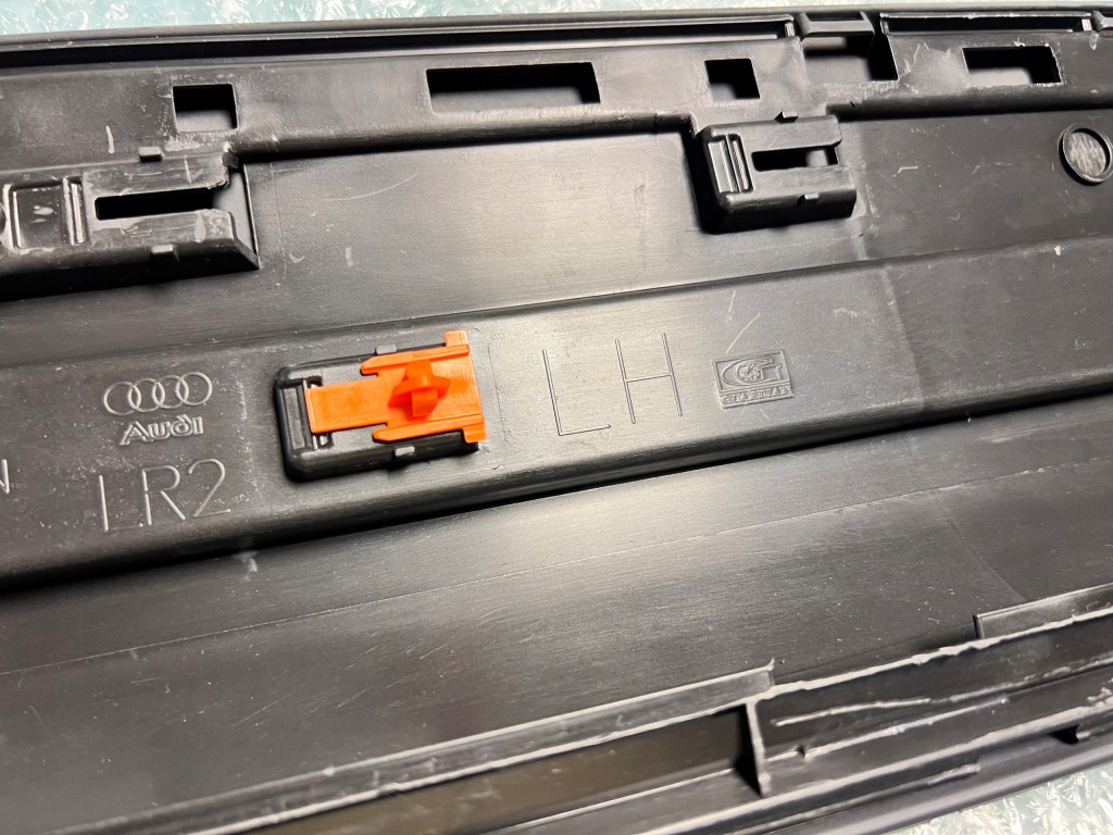 Audi q7 4l молдинг порог накладка порог левая 4l0853959 Оригинал