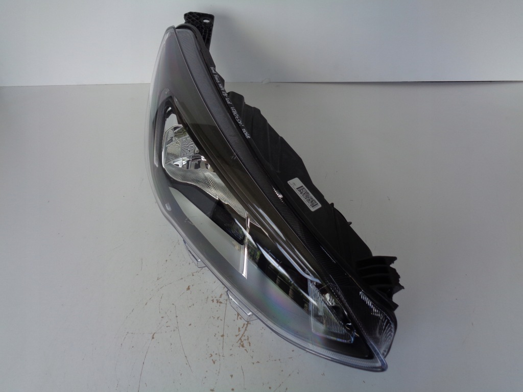 Фара правий фара ford focus mk4 18- led Доставка