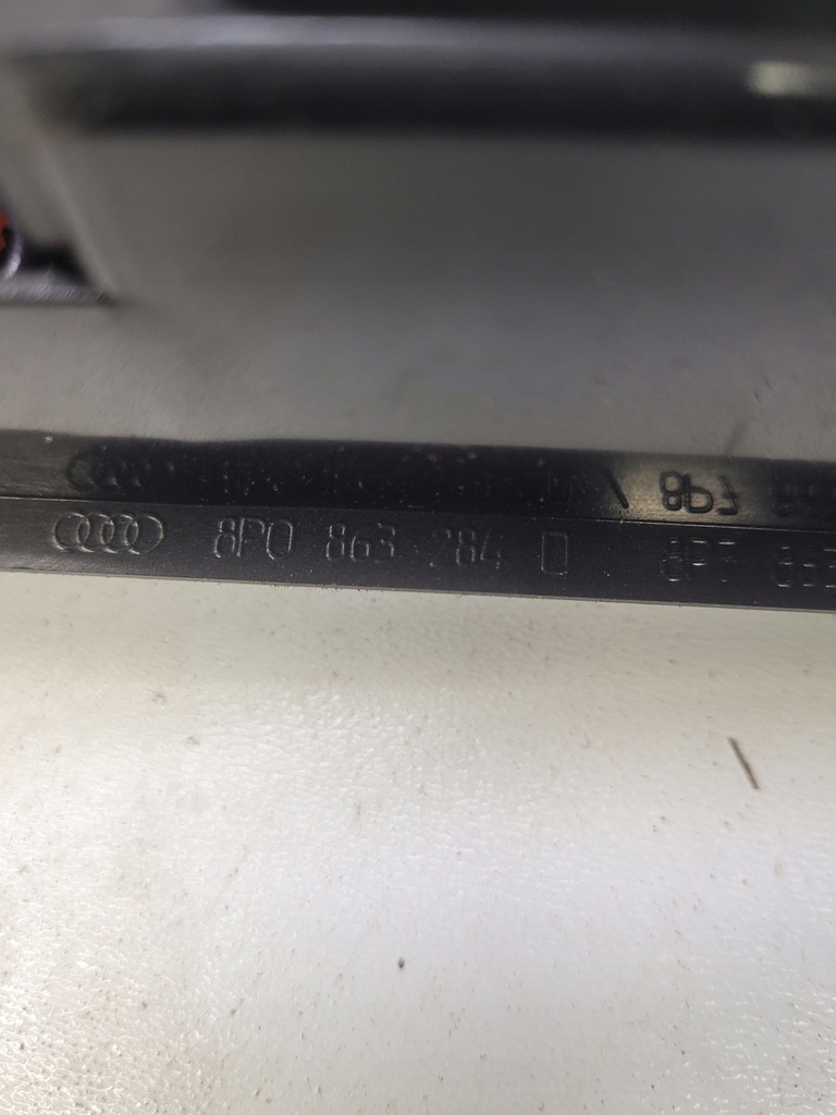 фото №5, Разъём прикуривателя aux audi a3 8p lift 8p0863284d