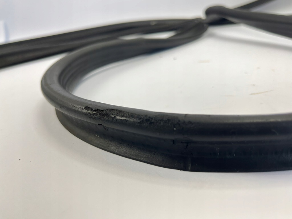 фото №7, Прокладка задній кришки кришки багажника mercedes 190 w201