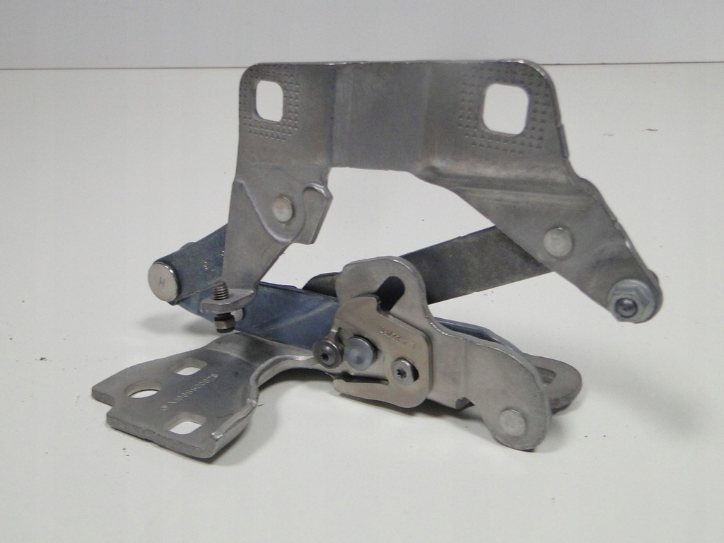 фото №4, Mercedes gls x166 166 петля капот левый