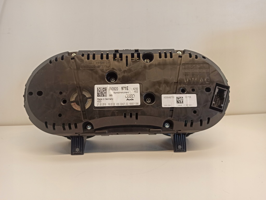 фото №5, Лічильник прилади a3 8v cabrio 8v0920971e mph/kmh rhd