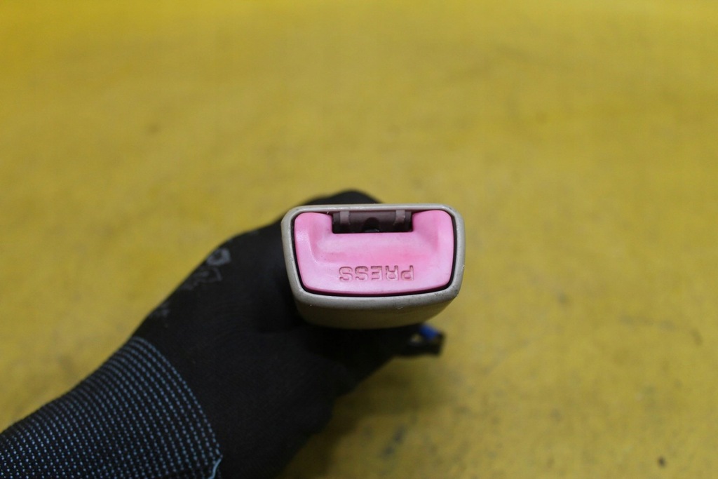 фото №4, Кліпса поперечина сидіння правий перед legacy iv