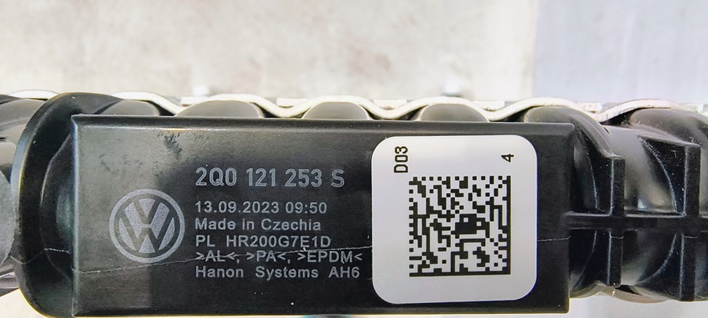 Радіатор води volkswagen audi seat skoda 1.0 tsi 2q0 Доставка