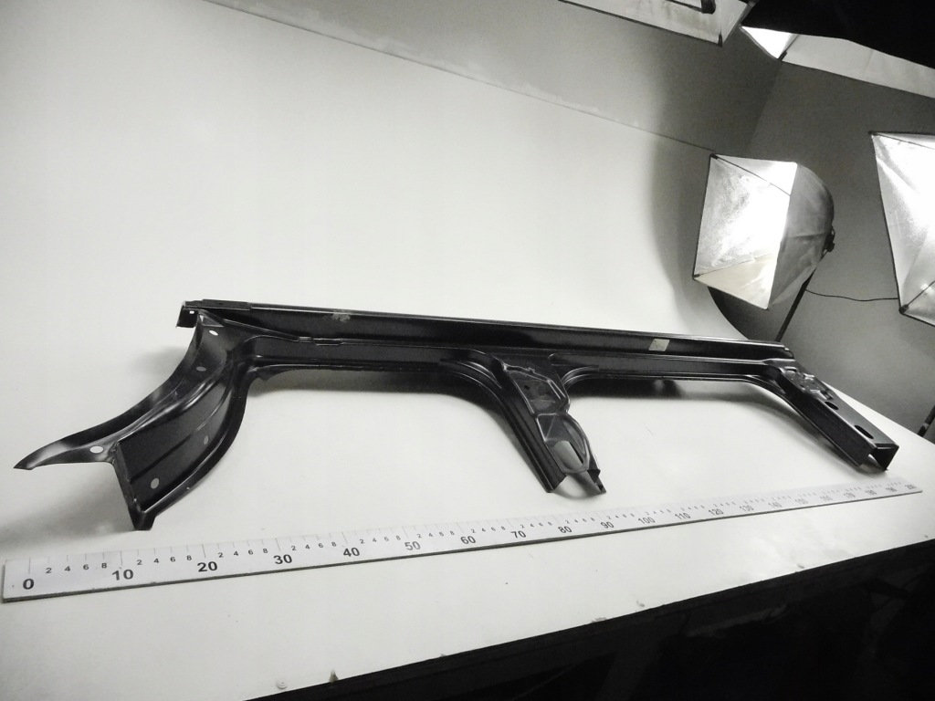 Порог сторона левая audi a4 8d5809847 с Разборки