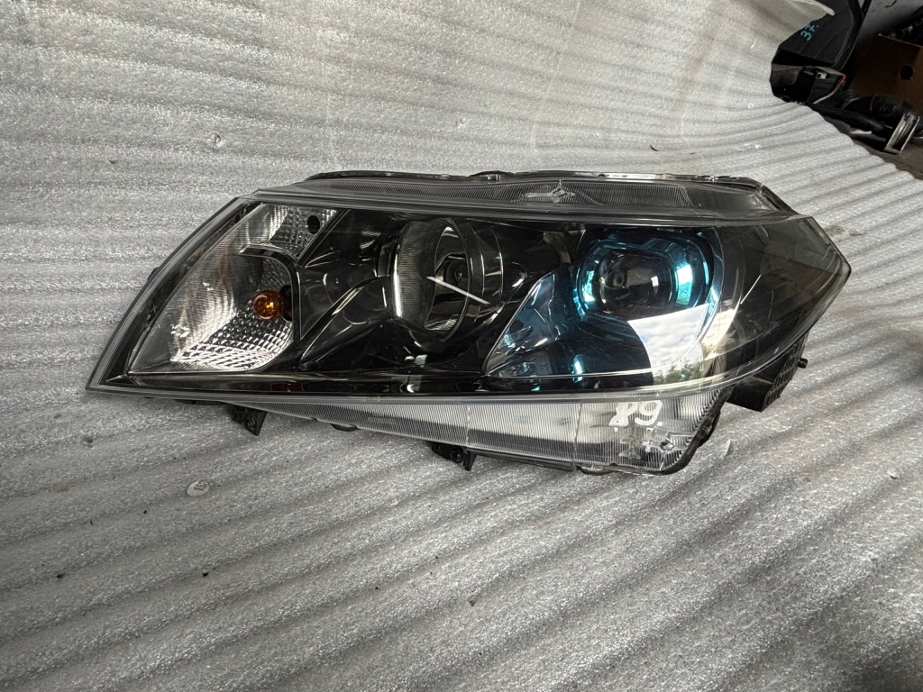 Купити 89 suzuki vitara 3 2015 фара перед передня ліва led 100-18095