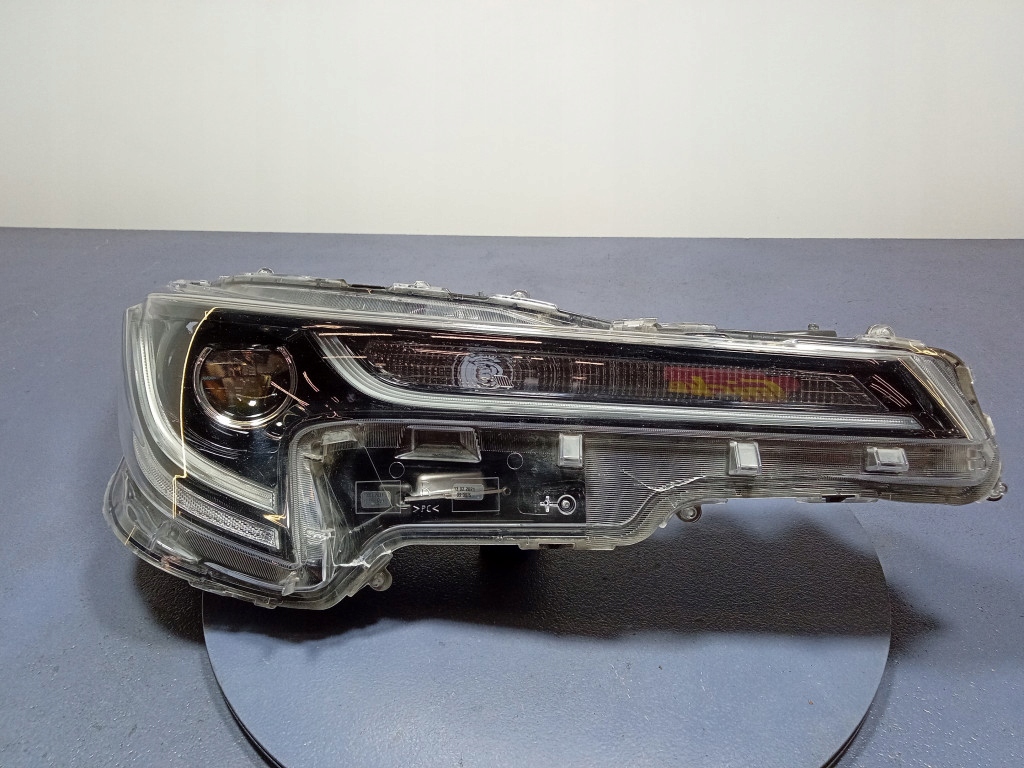 фото №1, Toyota corolla e21 фара правый перед лампа передняя 81110-02s70