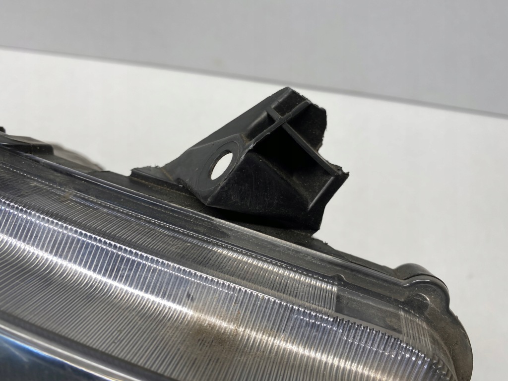 фото №4, Лампа перед правая toyota prius ii