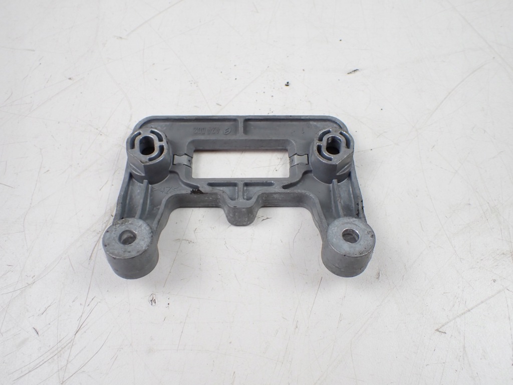 фото №1, Кронштейн дзеркало внутрішнього mercedes s500 w221 2218100011