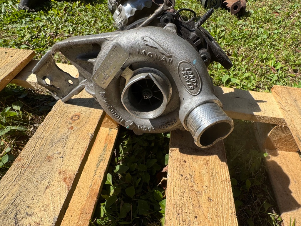 Купить Турбонагнетатель jaguar xf 3.0d идеальная на запчасти niski пробег fw936k682ab
