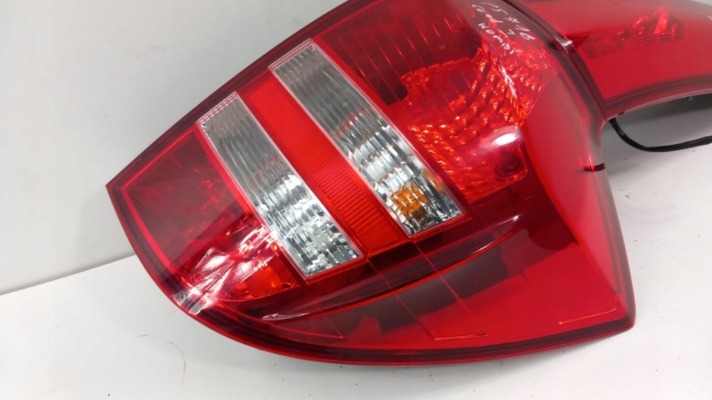 фото №4, Kia ceed i kombi лампа задня права