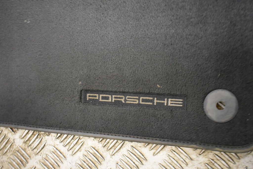 фото №5, Idealne коврики велюровые kpl. porsche taycan 1