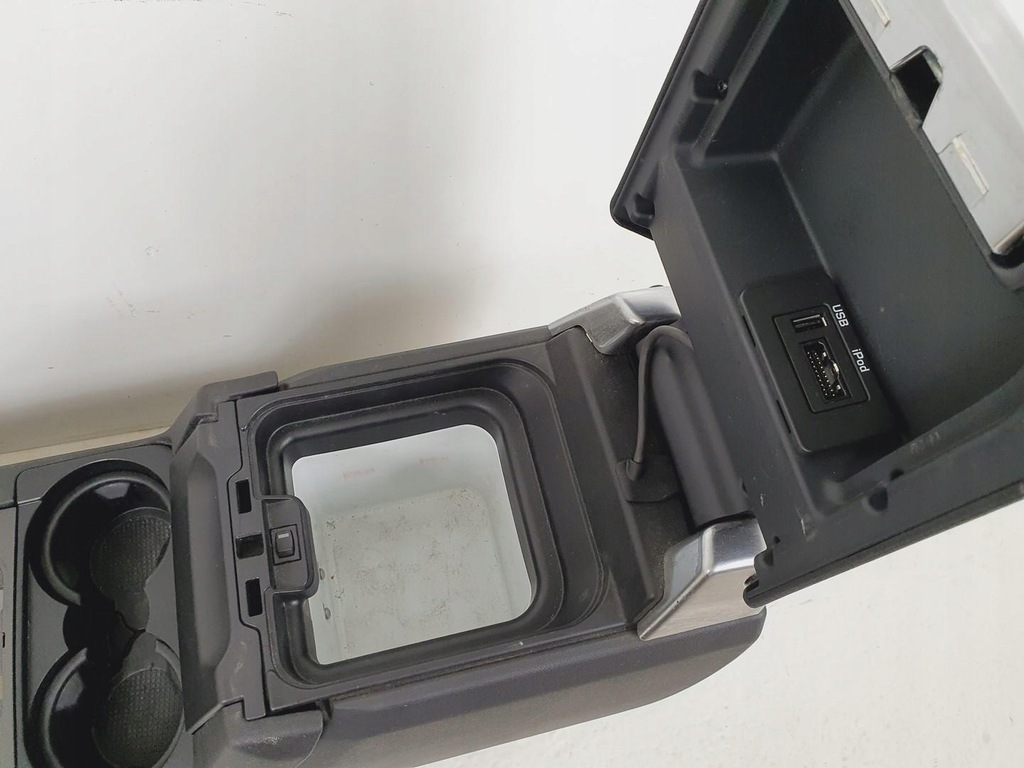 фото №6, Туннель средний подлокотник discovery iv l319