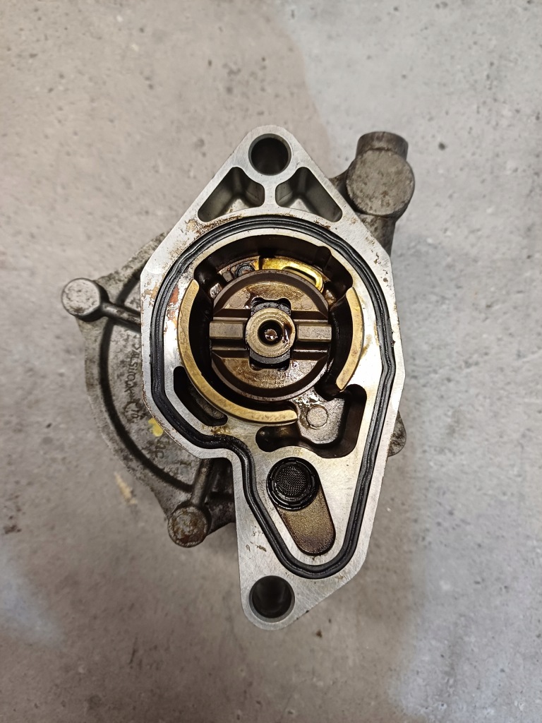 Насос вакууму вакуум opel insignia a astra j 2.0 turbo nr. 12632504 в Україні